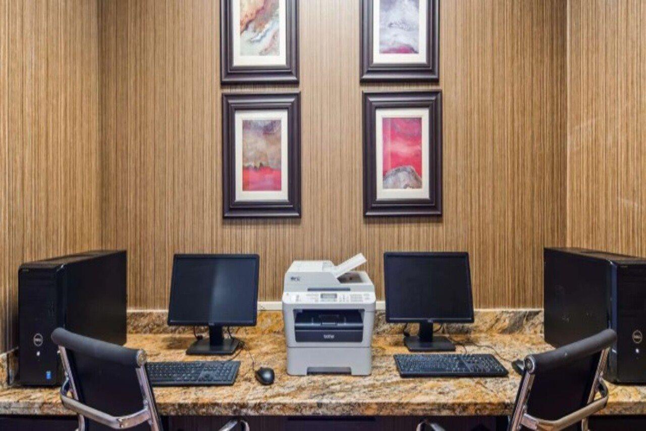 Best Western Plus Hobby Airport Inn And Suites Houston Zewnętrze zdjęcie