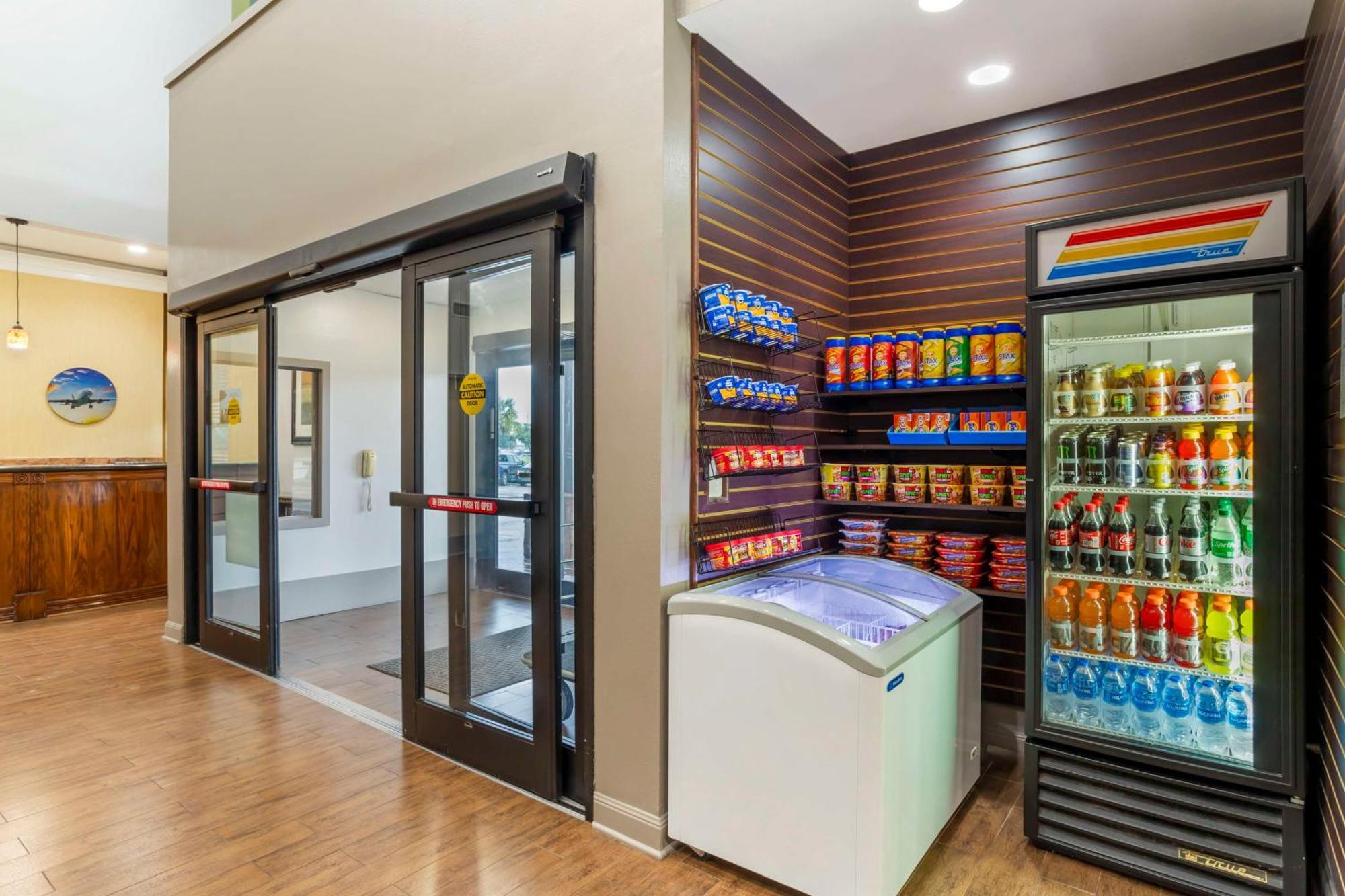 Best Western Plus Hobby Airport Inn And Suites Houston Zewnętrze zdjęcie