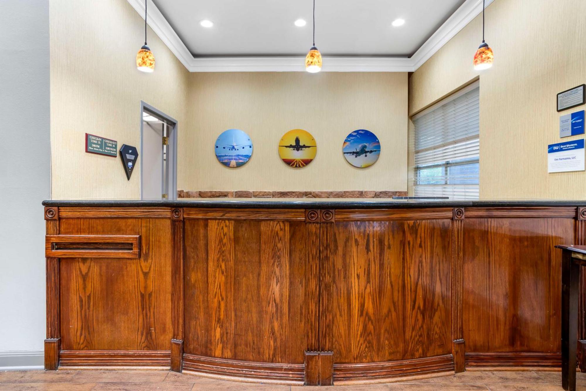 Best Western Plus Hobby Airport Inn And Suites Houston Zewnętrze zdjęcie